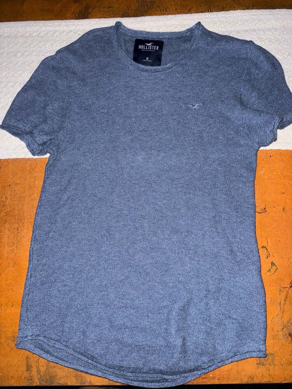 Hollister Short Sleeve T-Shirt Size M Blue Textured Crew Neck